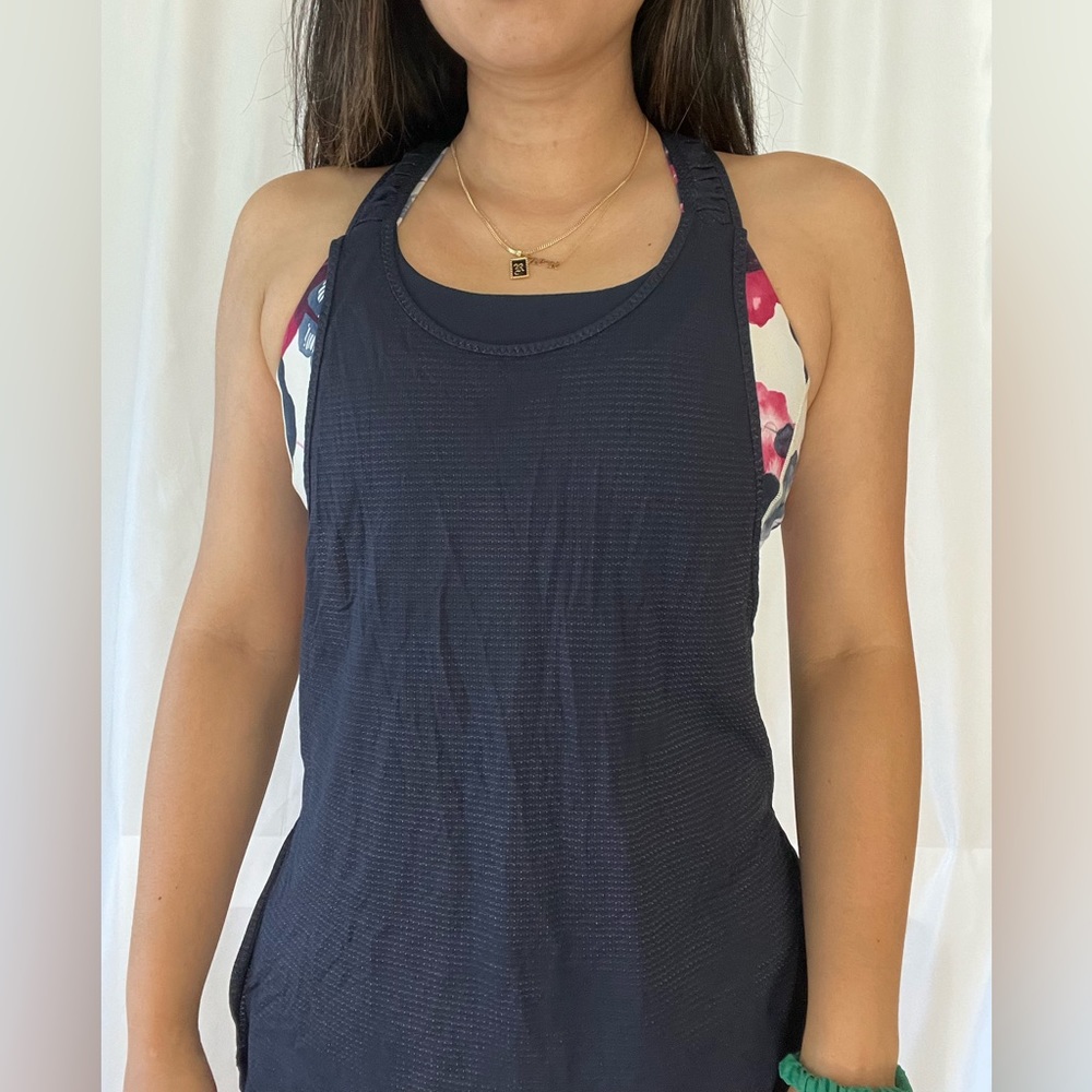 Lululemon tank built in bra size 8